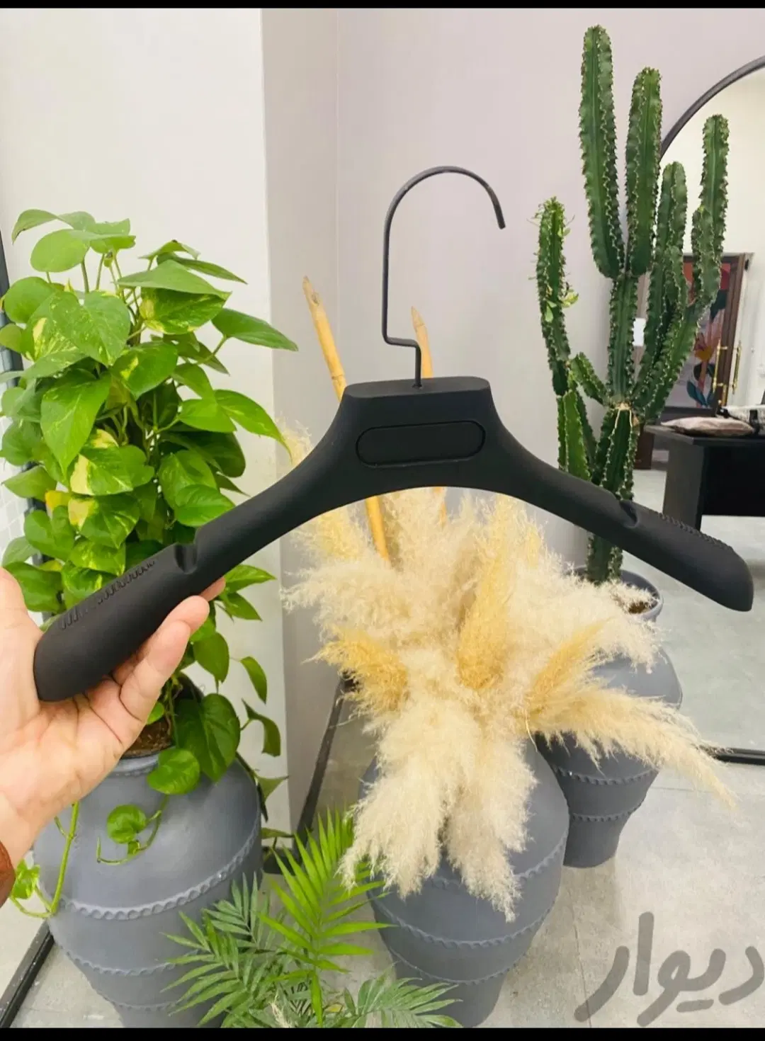 آویز دوگیره چوبکار چوب کار لباس مانکن رگال زیرقیمت|بندرخت و رخت‌آویز|تهران, میرداماد|دیوار