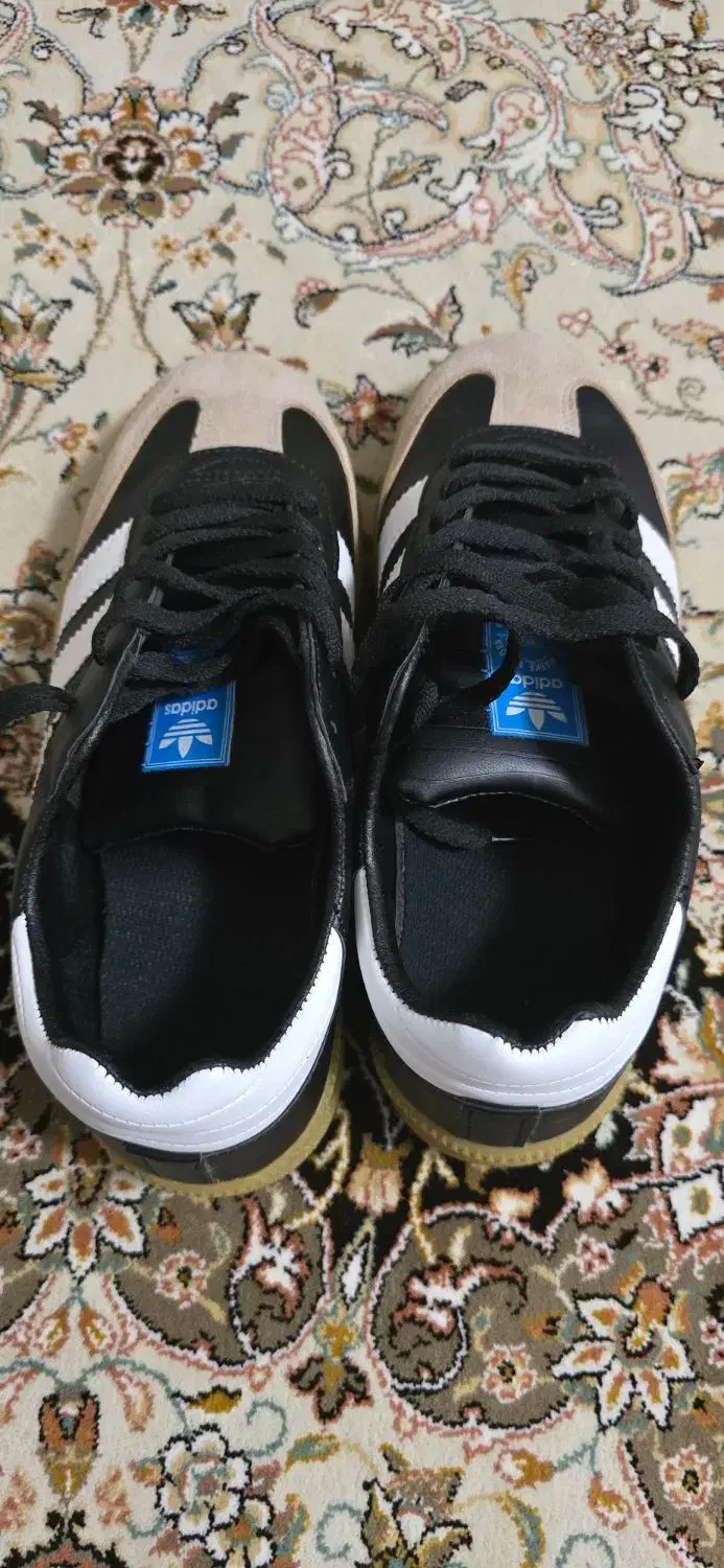 کتونی|کیف، کفش، کمربند|بندر انزلی, نیمه شعبان|دیوار