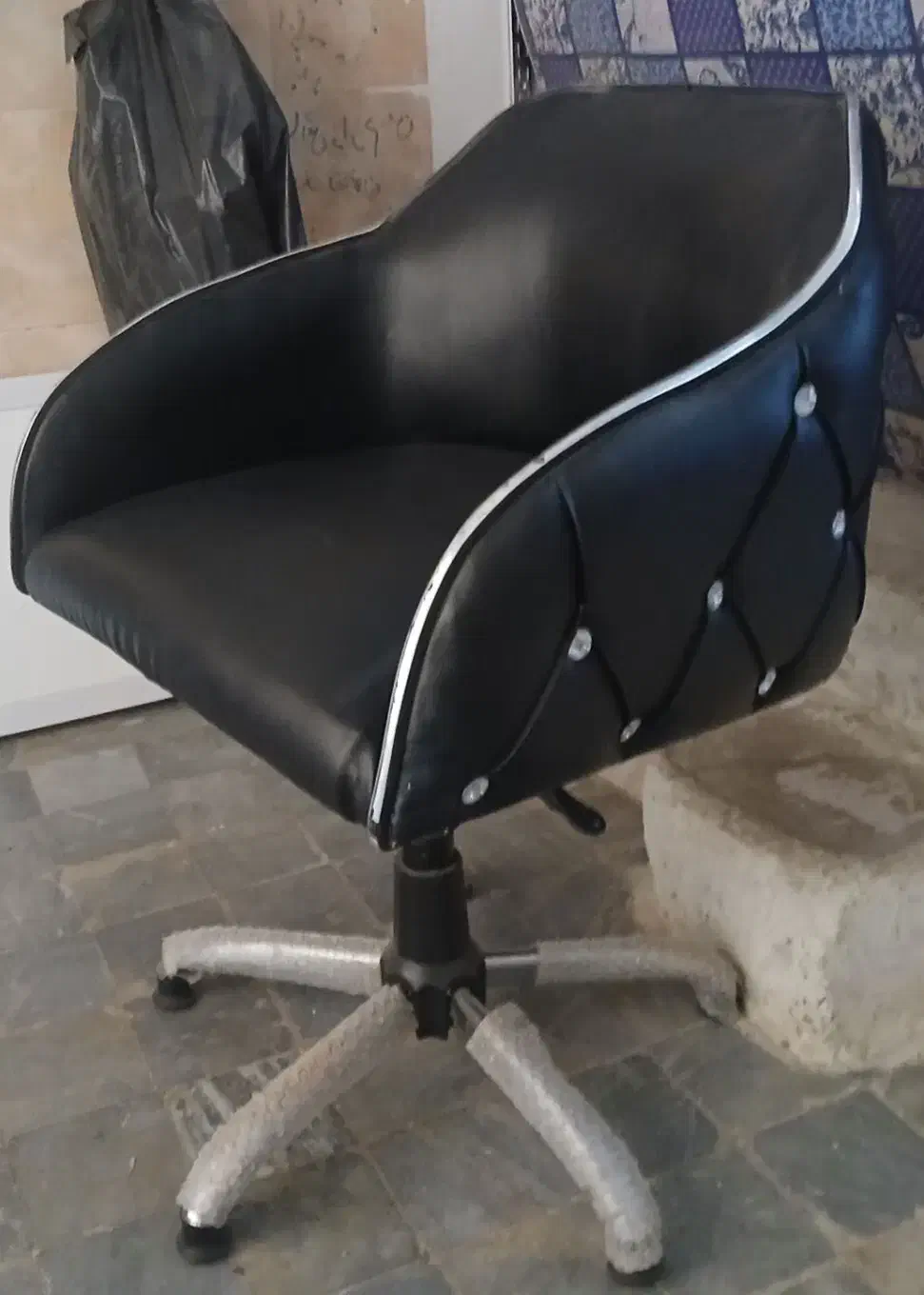 صندلی سالم|صندلی و نیمکت|پاکدشت, پاکدشت (مامازند)|دیوار