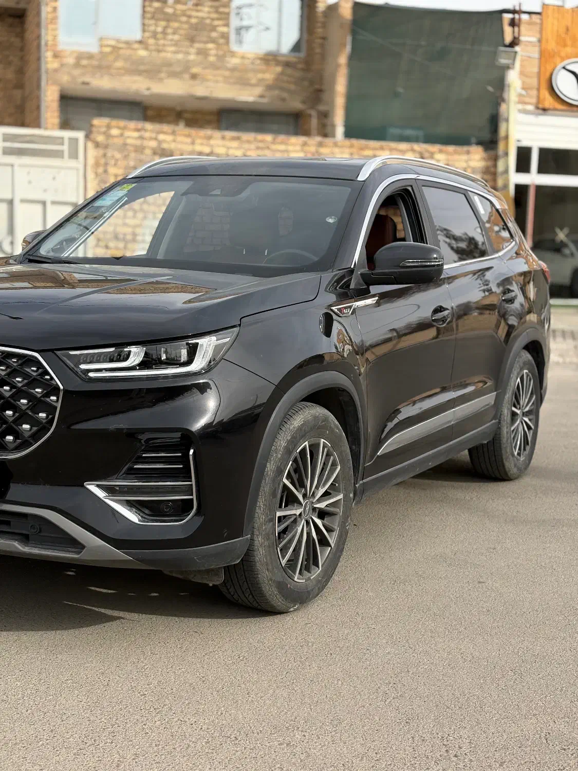 تیگو 8 پرو|خودرو سواری و وانت|شاهین‌شهر, نظامی|دیوار