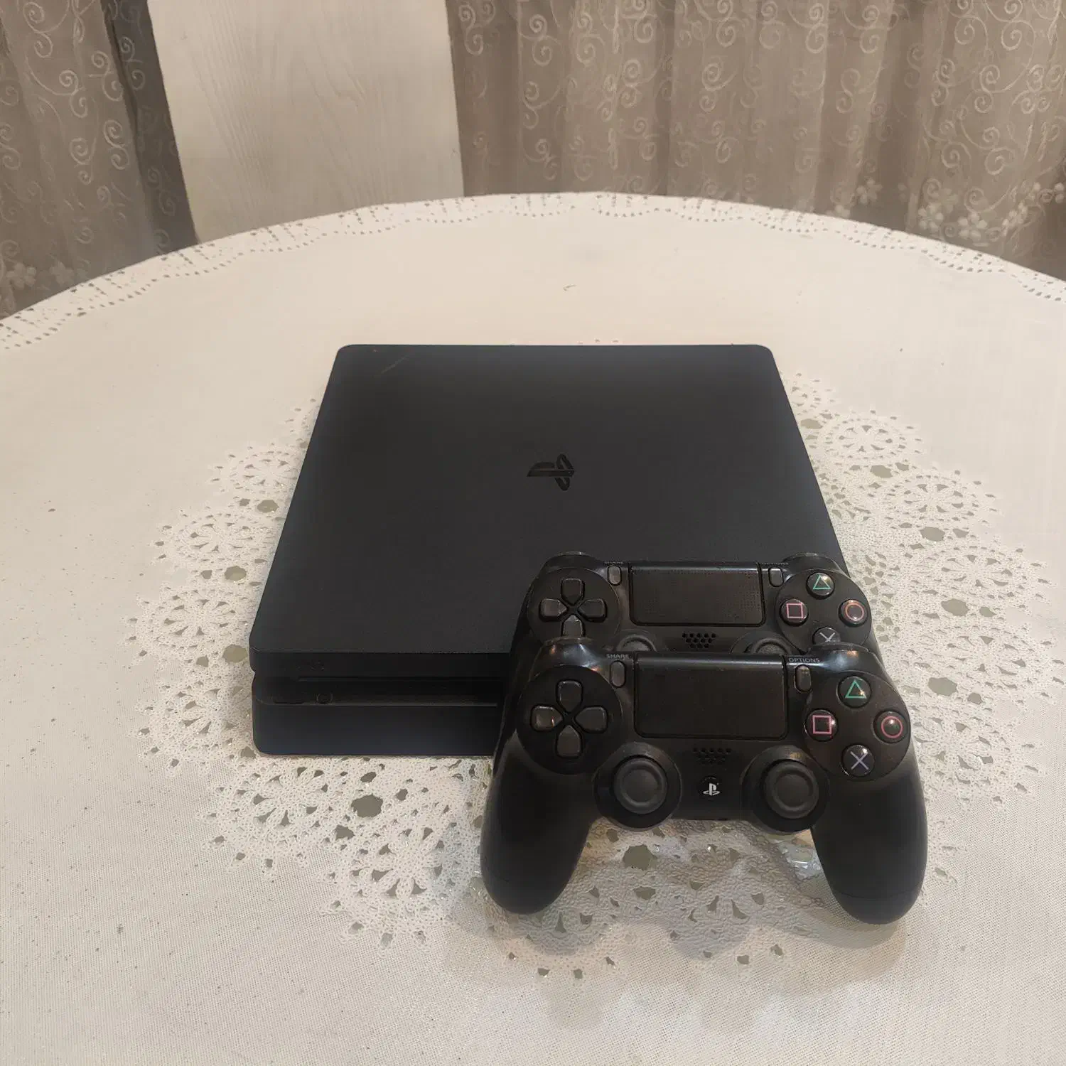 PS4 Slim 1TB دو دسته همراه کیف و بازی|کنسول، بازی ویدئویی و آنلاین|دزفول, |دیوار