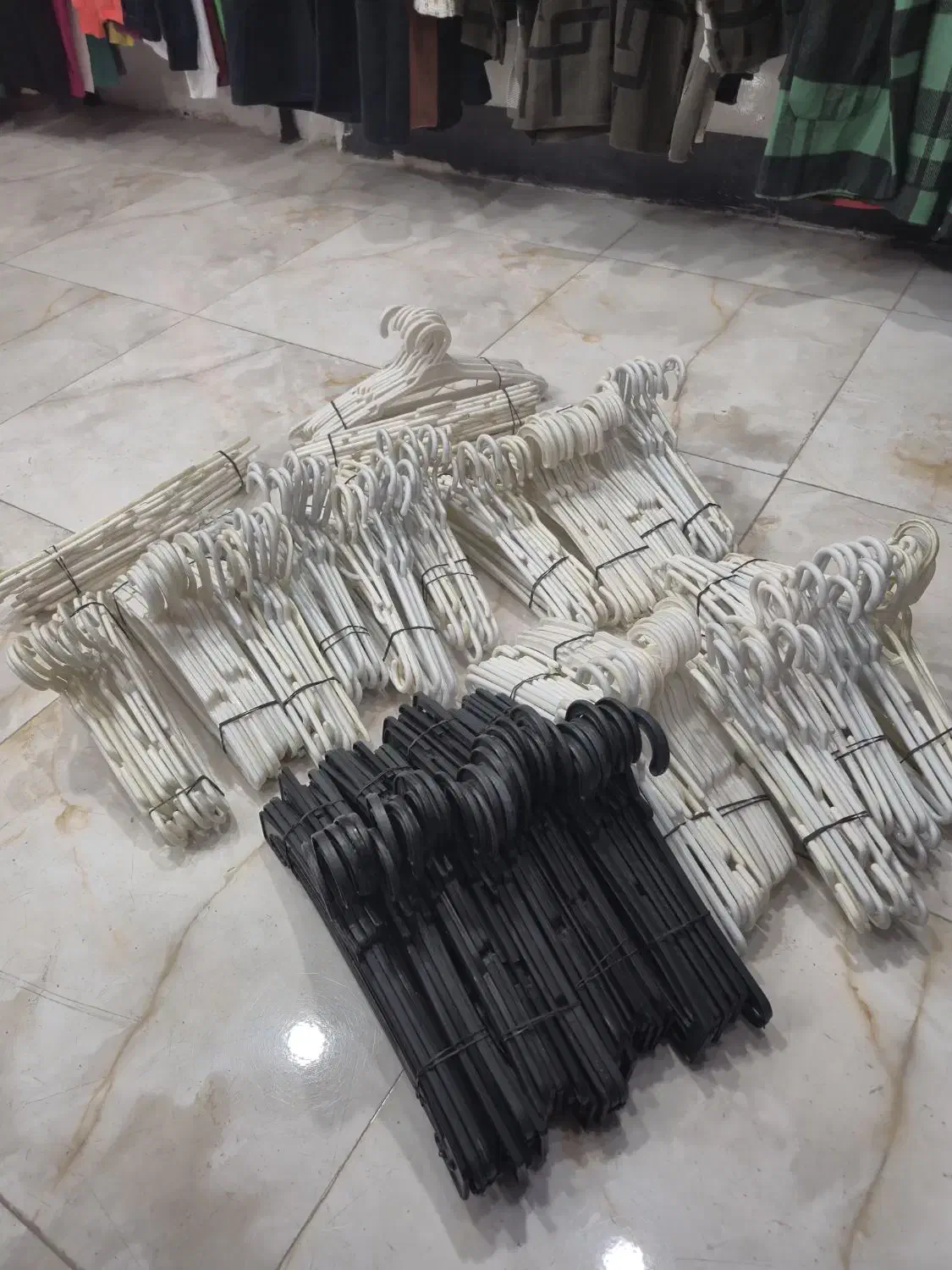 چوب لباسی پلاستیکی|بندرخت و رخت‌آویز|خرم‌آباد, |دیوار