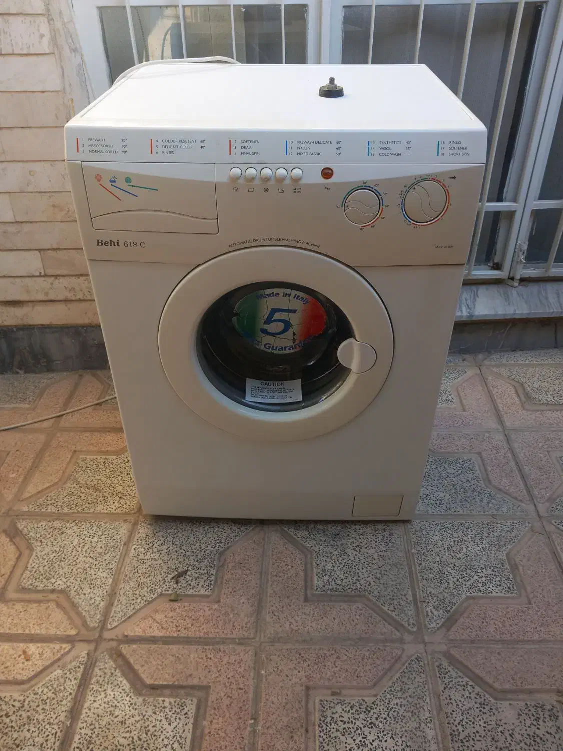 فروش یک دستگاه ماشین لباسشویی|ماشین لباسشویی و خشککن لباس|نهاوند, |دیوار