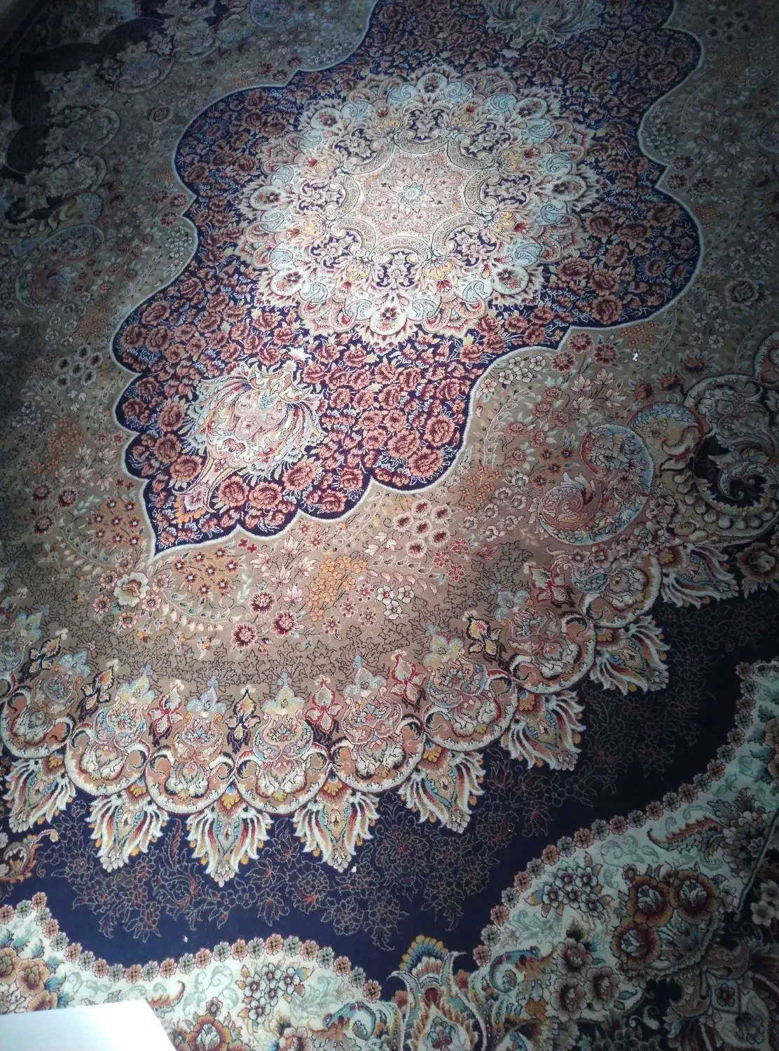 فرش 9 متری|فرش|پرند, فاز ۴|دیوار