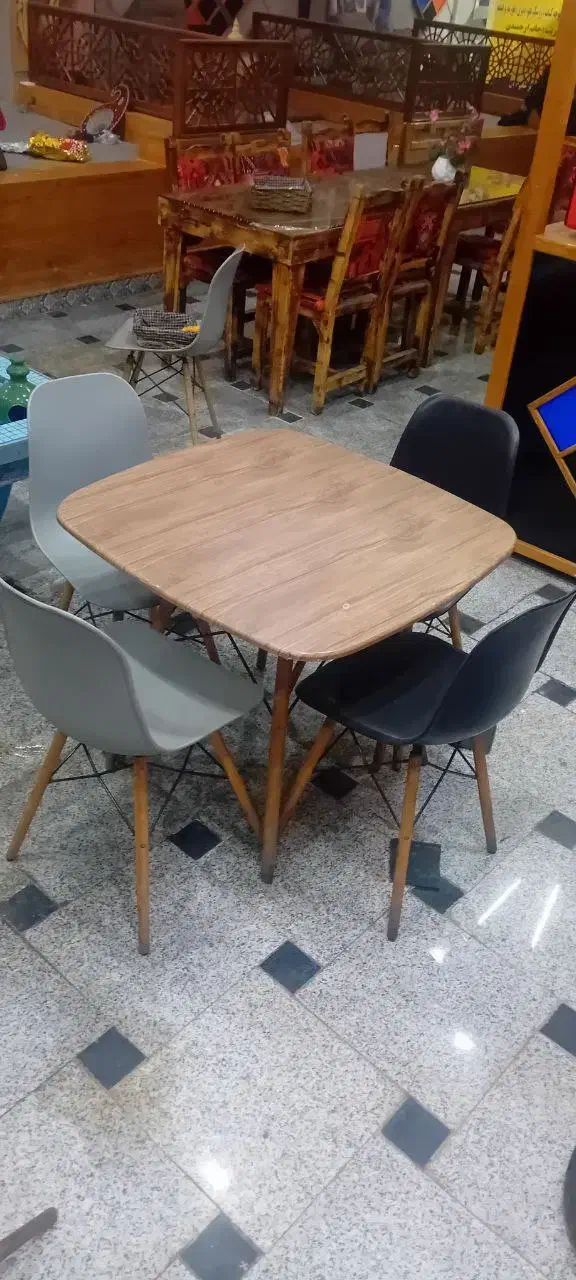 میز و صندلی چهار و شش نفره|کافیشاپ و رستوران|اندیشه, شهرک مریم|دیوار