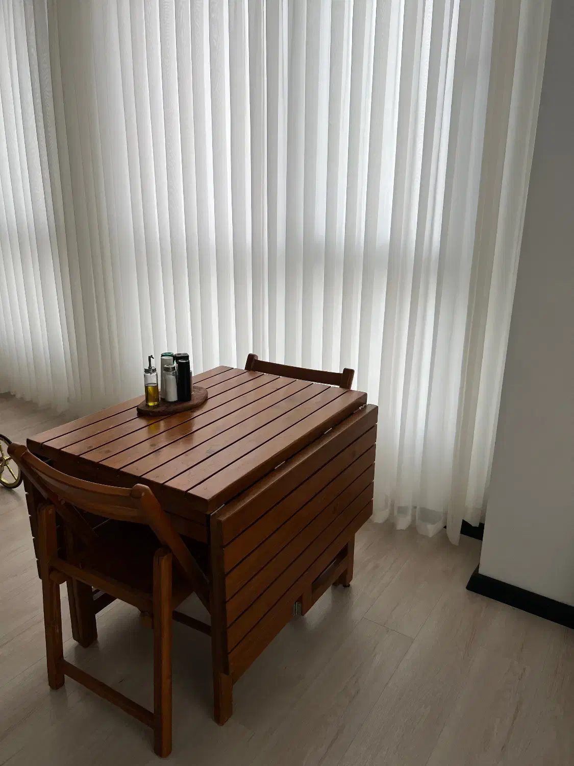 میز تاشو 2 به ۴ به ۶ تمام چوب|میز و صندلی غذاخوری|رشت, گلسار|دیوار