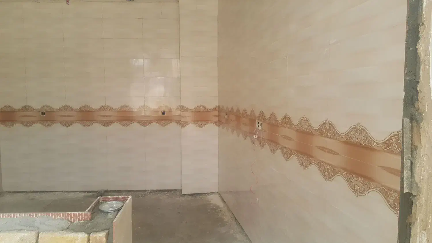 کاشیکاری و سرامیک و سنگ کاری|خدمات پیشه و مهارت|کرمانشاه, |دیوار