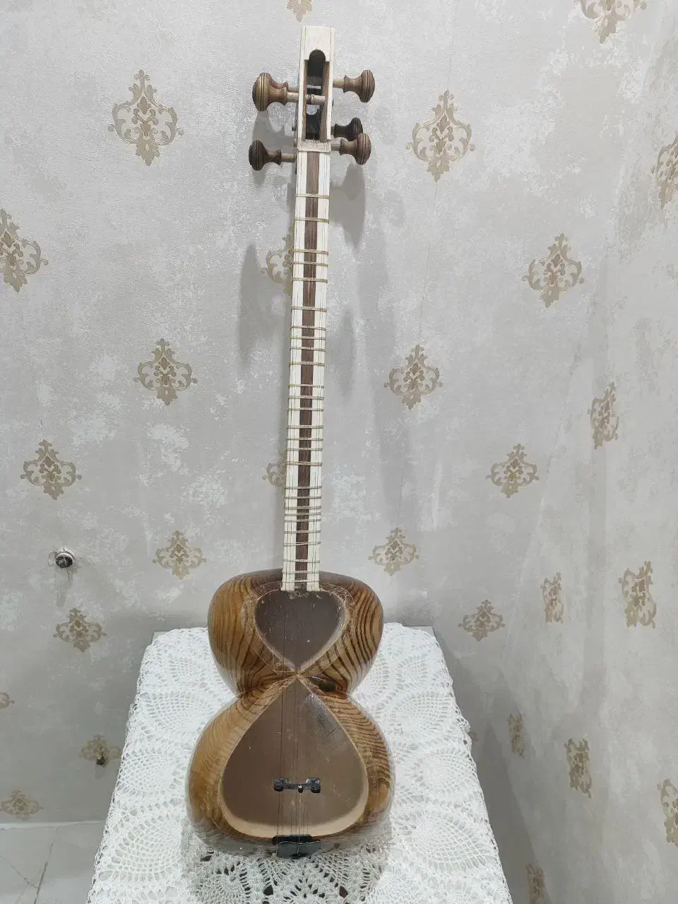 تار نو حامد محرابی|سازهای سنتی|سنندج, |دیوار