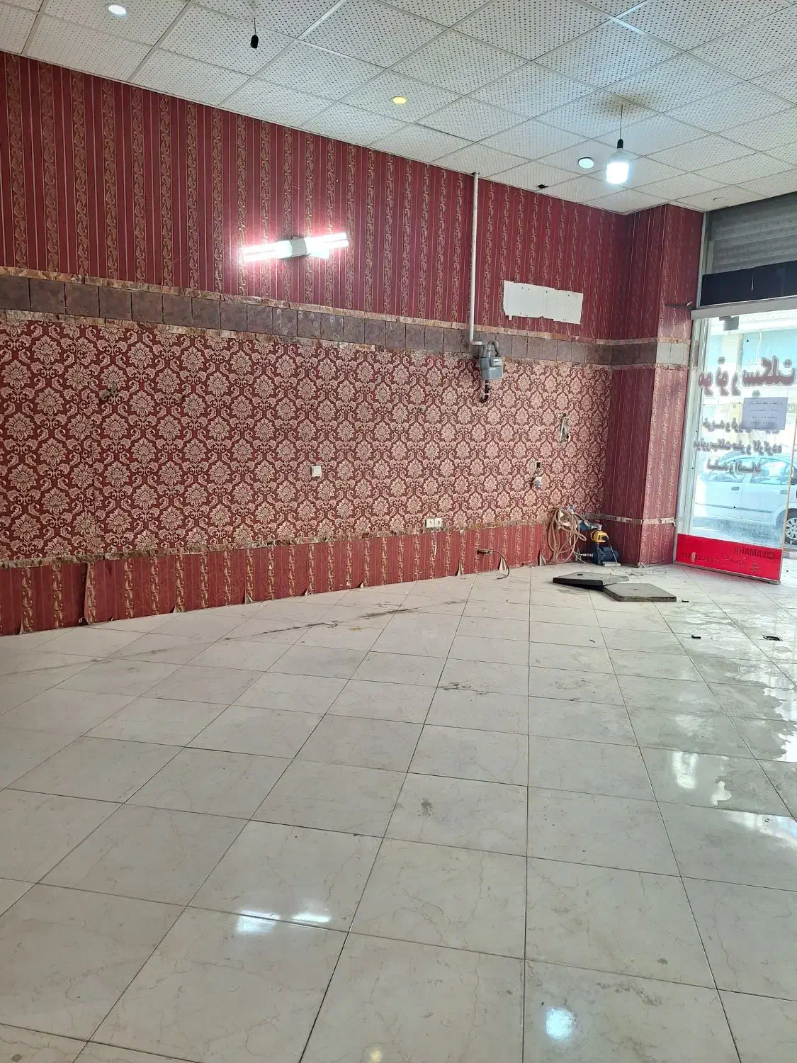 ۵۰ متر تجاری /در بهترین لوکیشن / مجتمع ادارات|اجارهٔ مغازه و غرفه|قرچک, شهرک طلائیه|دیوار