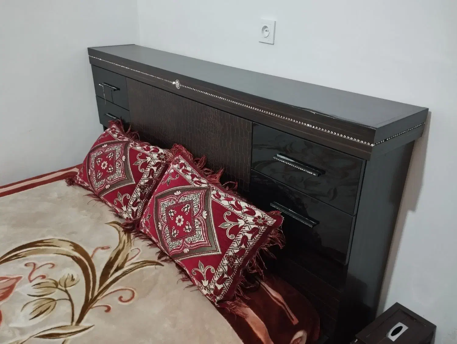 تخت دونفره|تخت و سرویس خواب|وحیدیه, |دیوار