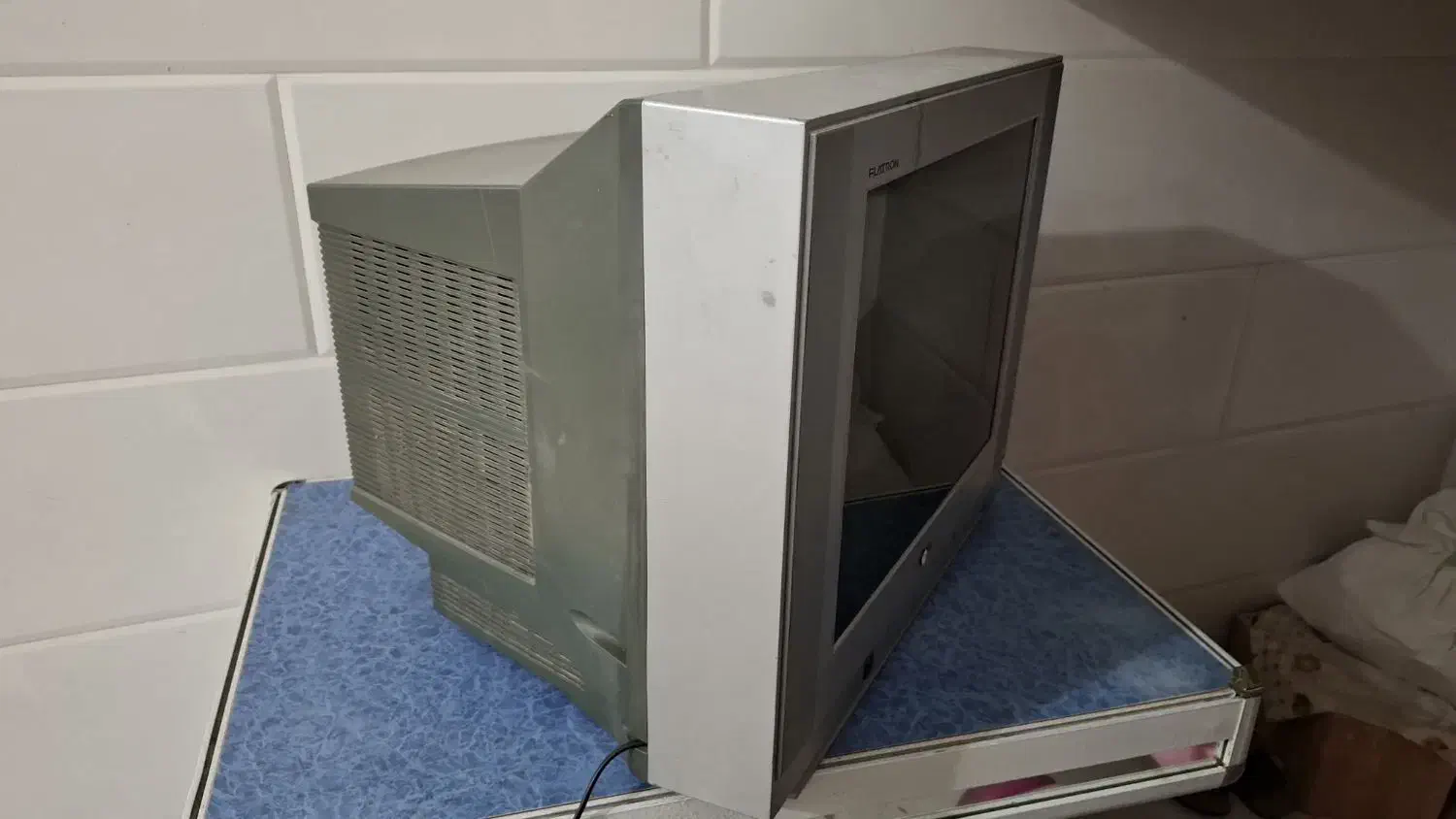 تلویزیون ۲۱ اینچ LG اصل|تلویزیون و پروژکتور|بندر ترکمن, |دیوار