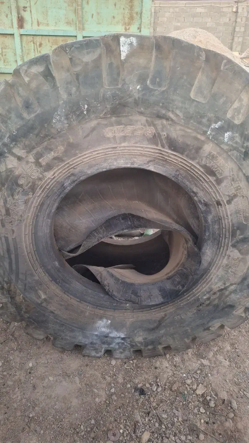 لاستیک لودر|قطعات یدکی و لوازم جانبی|بندر امام خمینی, |دیوار