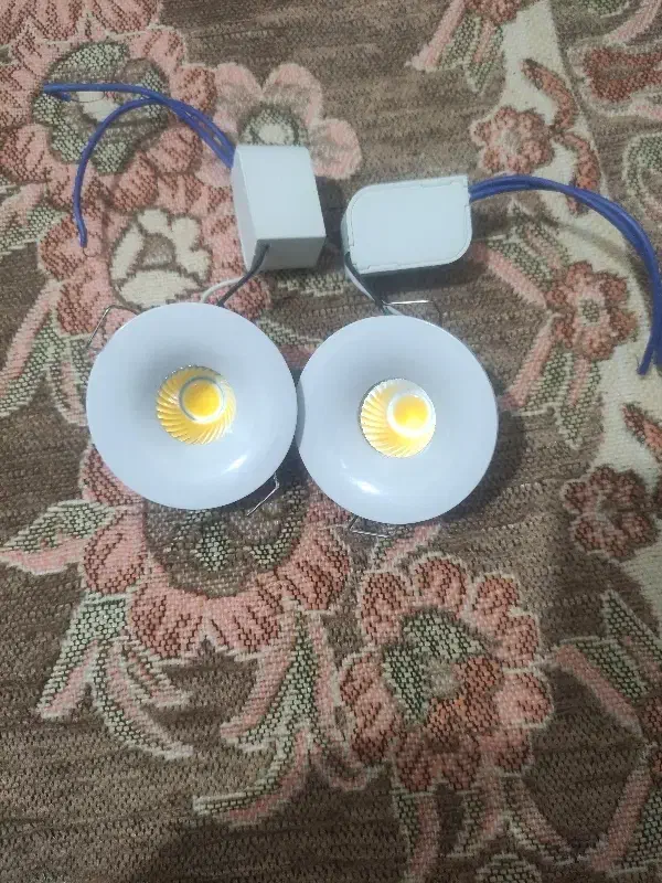 لامپ هالوژن|لامپ و چراغ|پرند, فاز ۴|دیوار