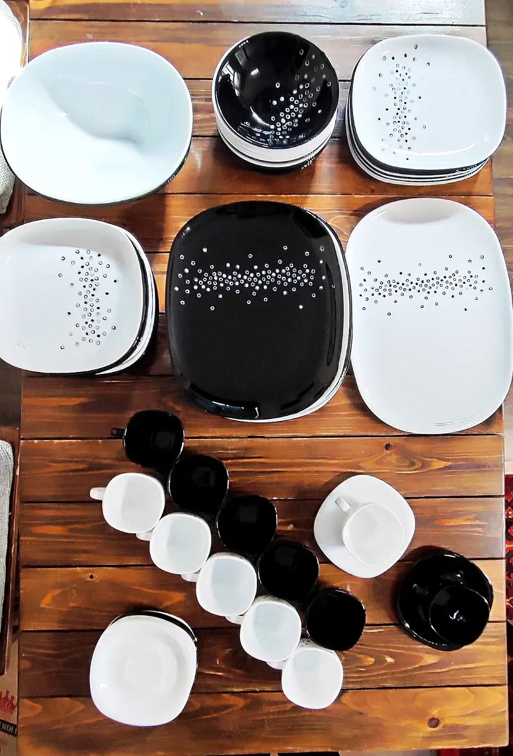 سرویس فرانسوی لومینارک ۷۶ پارچه|ظروف سرو و پذیرایی|مشهد, هفت تیر (حافظ)|دیوار