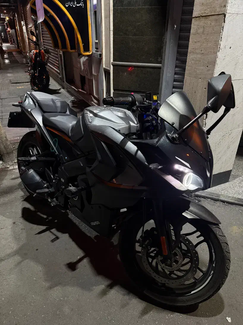 ار اس ۲۰۰/ RS 200|موتورسیکلت|تهران, سعادت‌آباد|دیوار