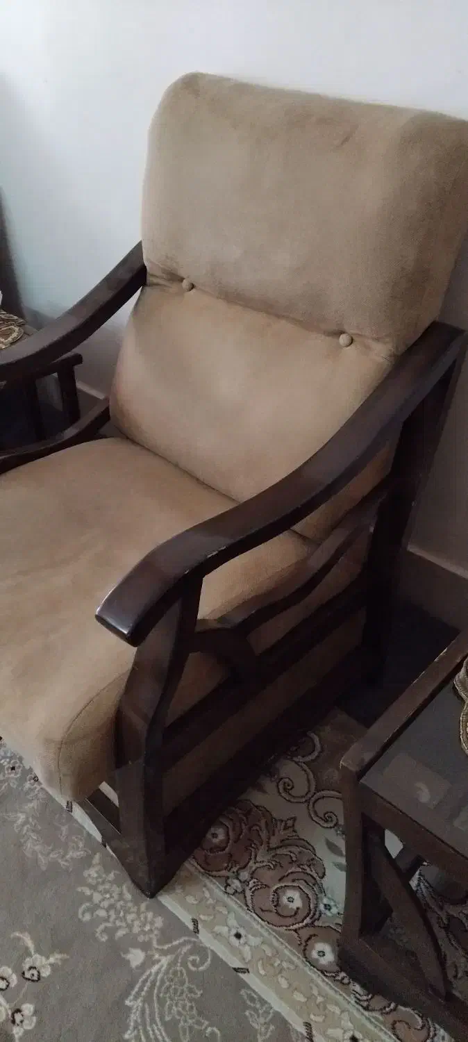 فقط چوبش قابل استفادس|مبلمان خانگی و میز عسلی|سبزوار, بیهق شرقی|دیوار