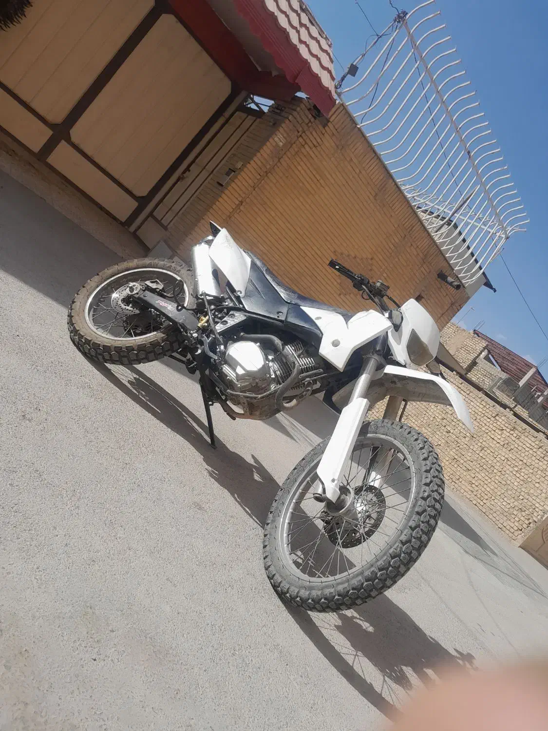 تریل ۲۰۰ با لوازم|موتورسیکلت|خمینی‌شهر, |دیوار