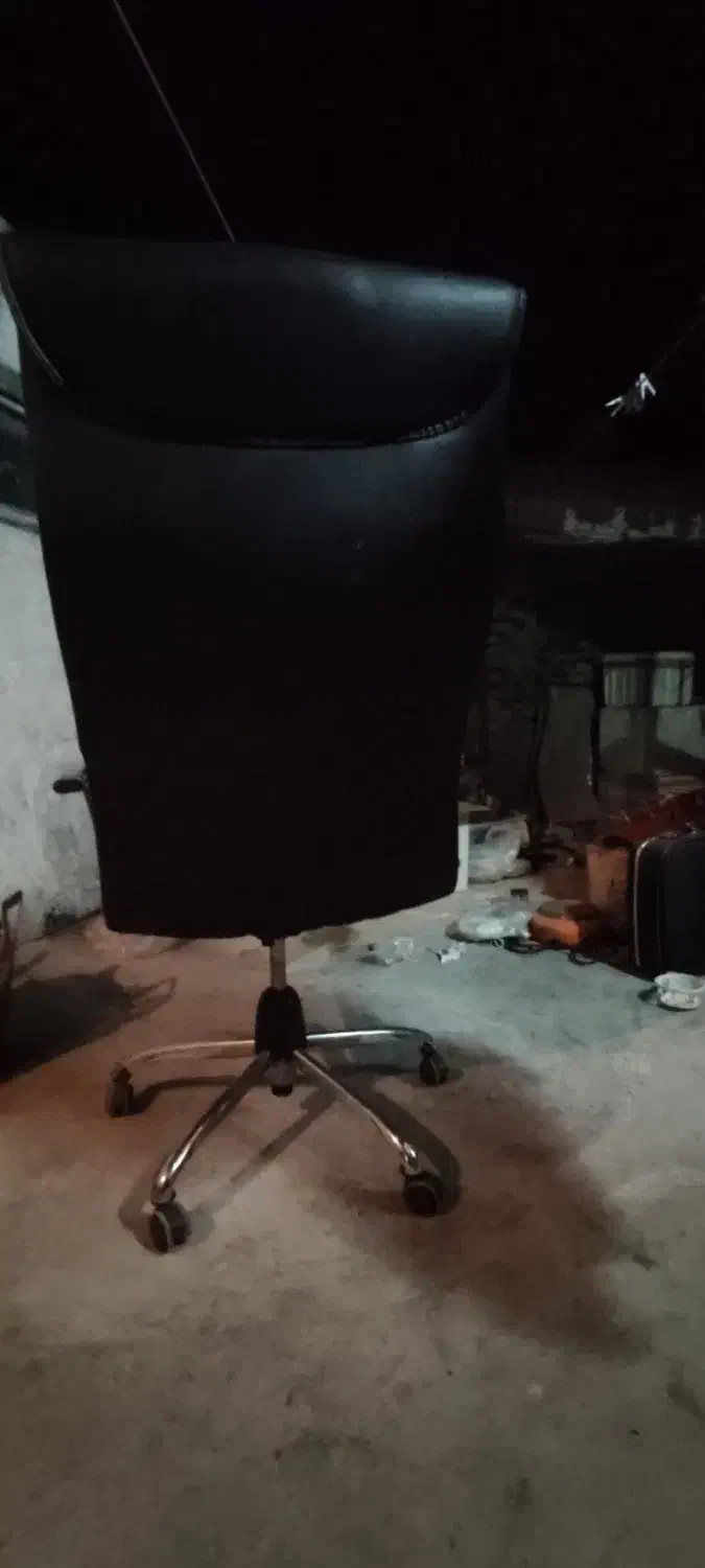 صندلی مدیریتی پایه استیل چرخ دار|صندلی و نیمکت|فاضل آباد, |دیوار