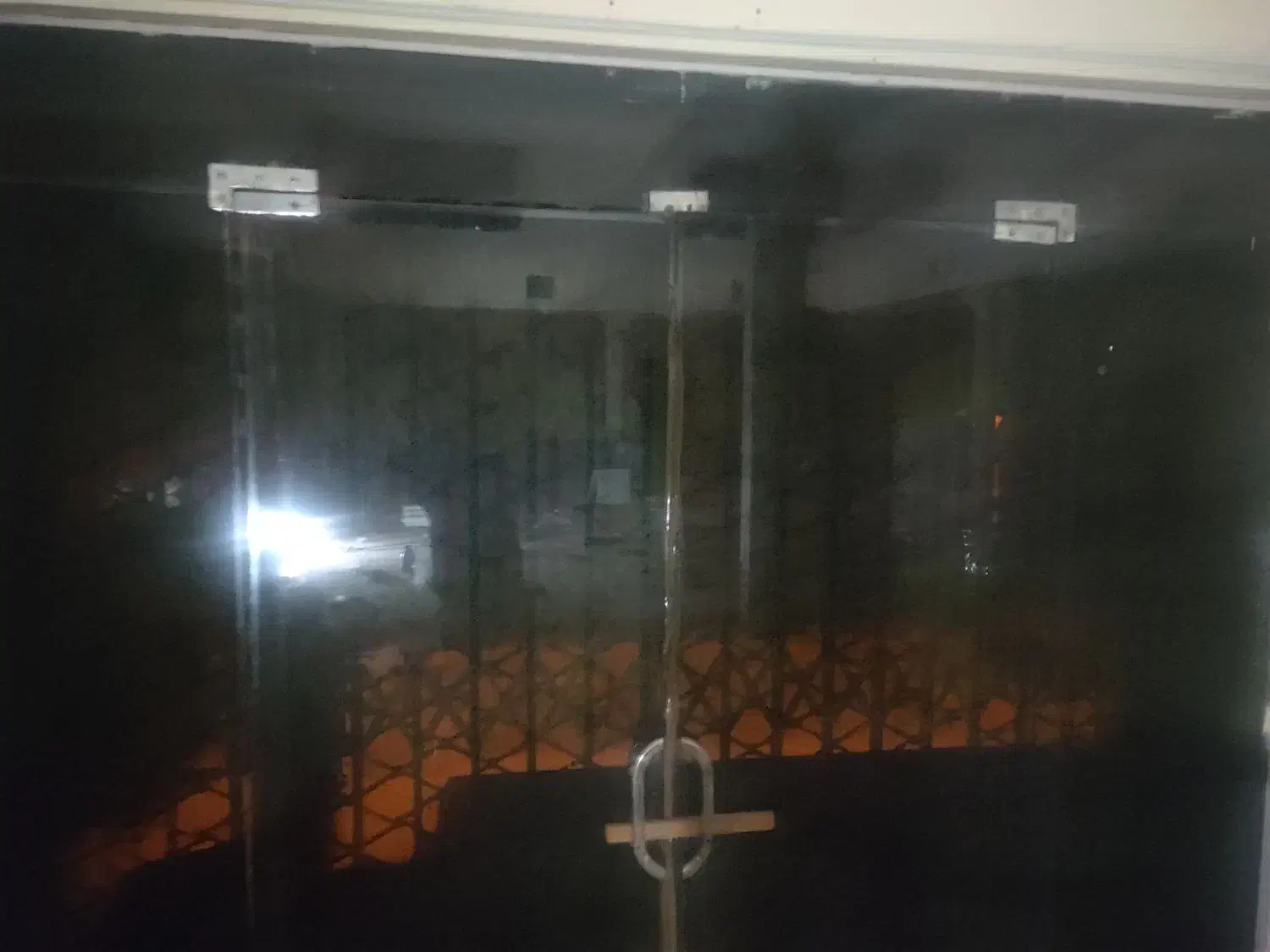 شیشه درب باز شو سکوریت و حفاظ ریلی اکاردئونی|حراج|رفسنجان, |دیوار