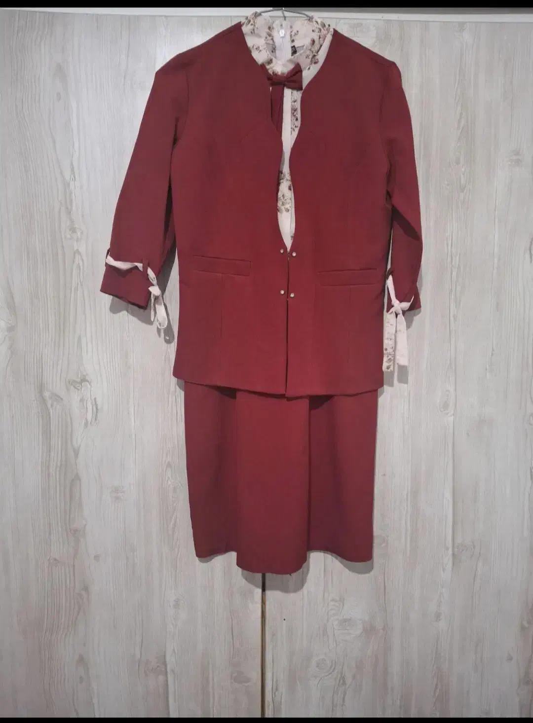 دوتا لباس مجلسی|لباس|نهاوند, |دیوار