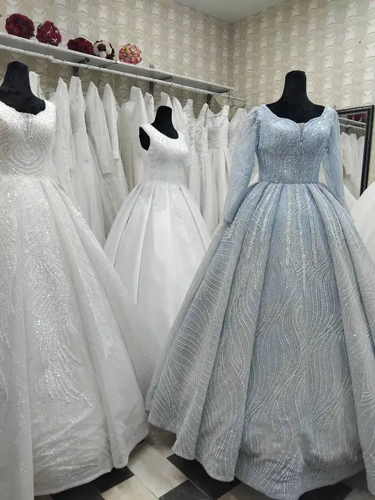 تعدادی لباس عروس بفروش میرسد|لباس|تالش, هشتپر|دیوار