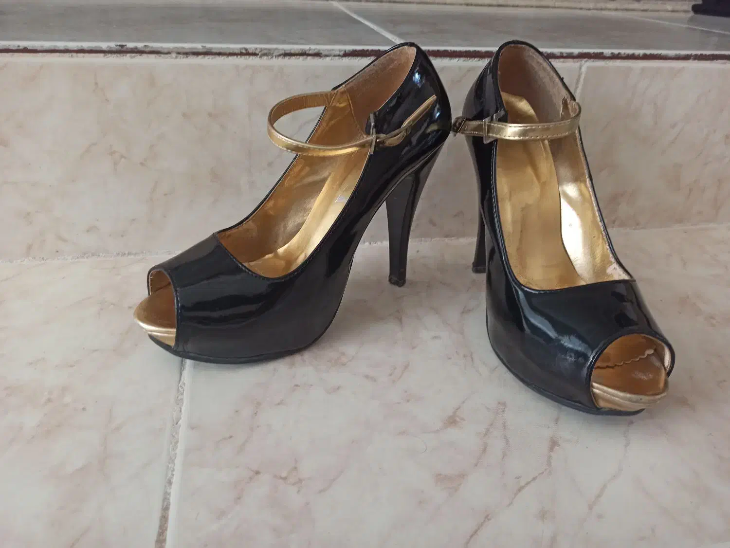 کفش زنانه|کیف، کفش، کمربند|خرمآباد, |دیوار