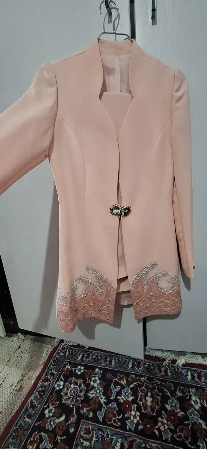 کت شلوار و کفش|لباس|گالیکش, |دیوار