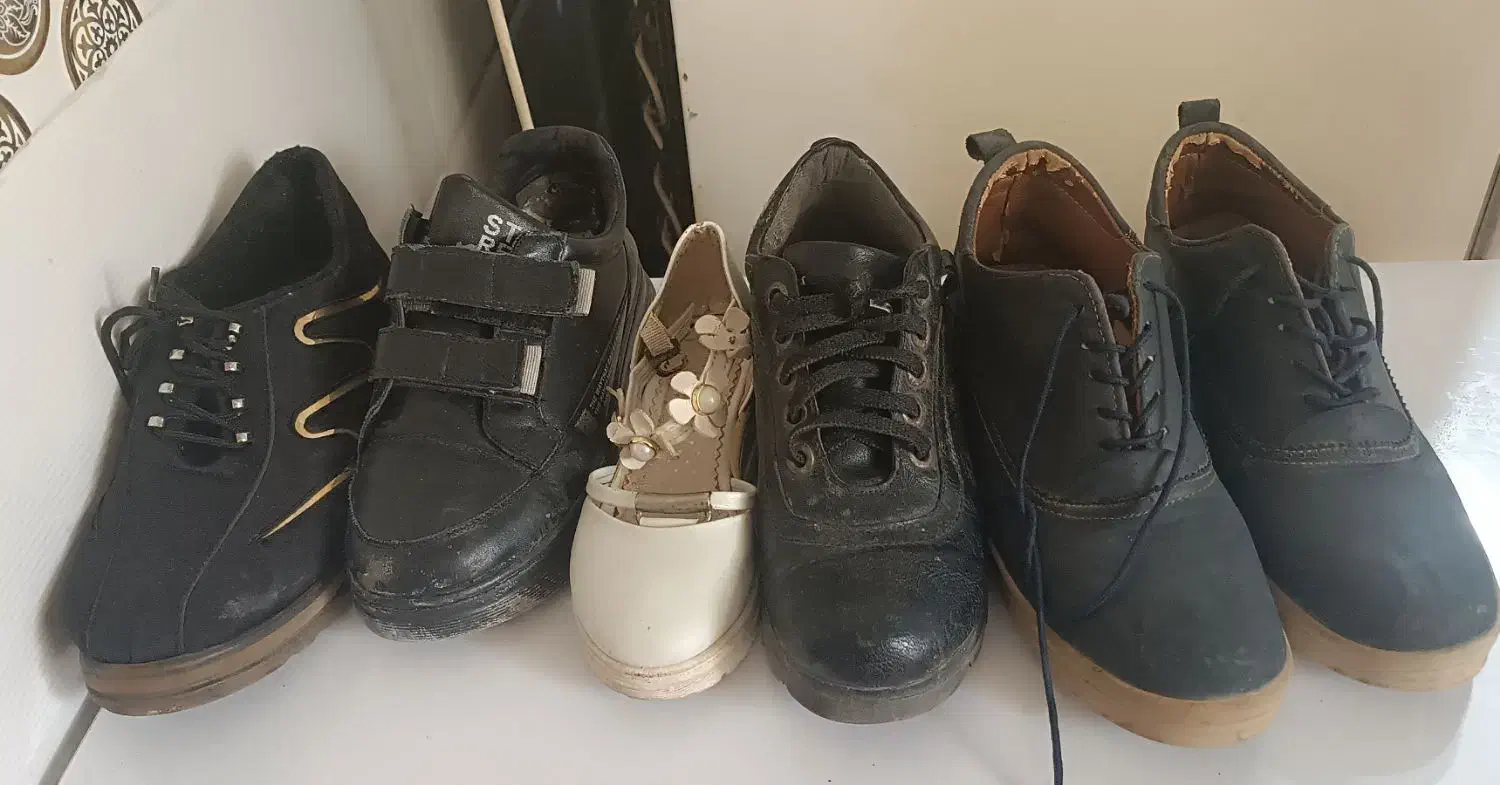 نیم بوت و کفش|کیف، کفش، کمربند|زابل, |دیوار