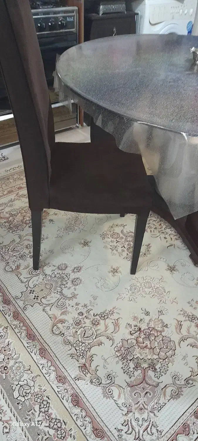 میز نهار خوری گرد سالم هیچ خطی نداره|میز و صندلی غذاخوری|تهران, جوادیه تهرانپارس|دیوار