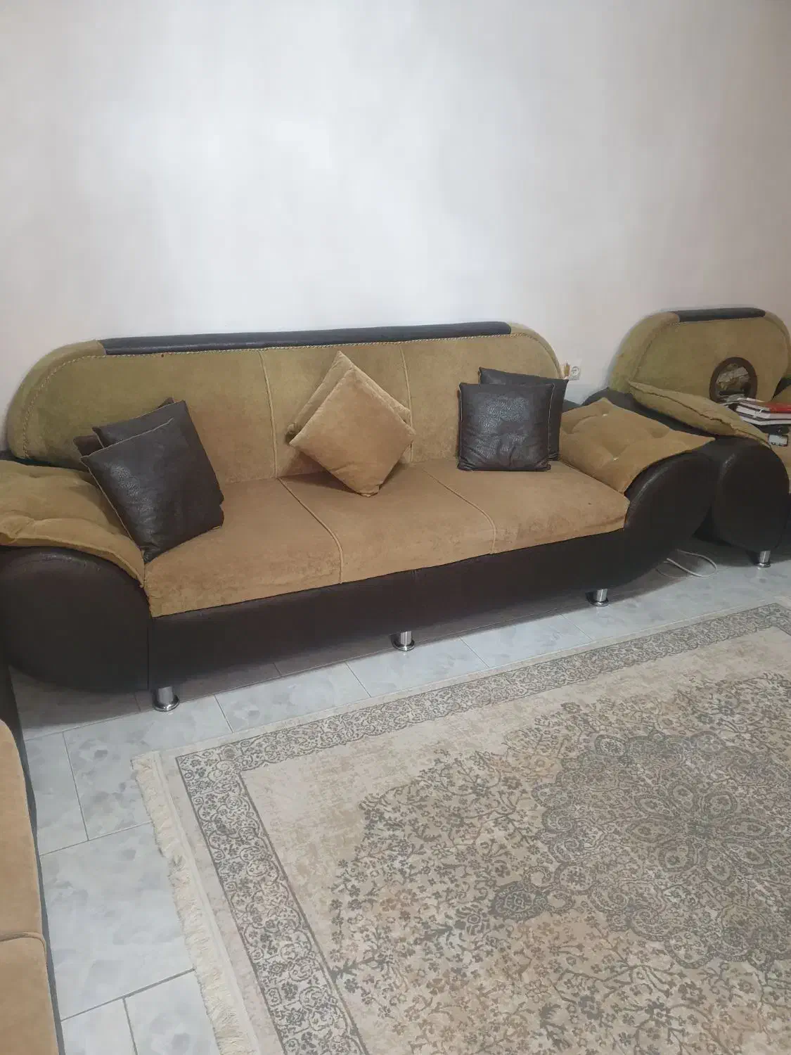 مبل ۸ نفره|مبلمان خانگی و میز عسلی|رشت, خمیران زاهدان|دیوار