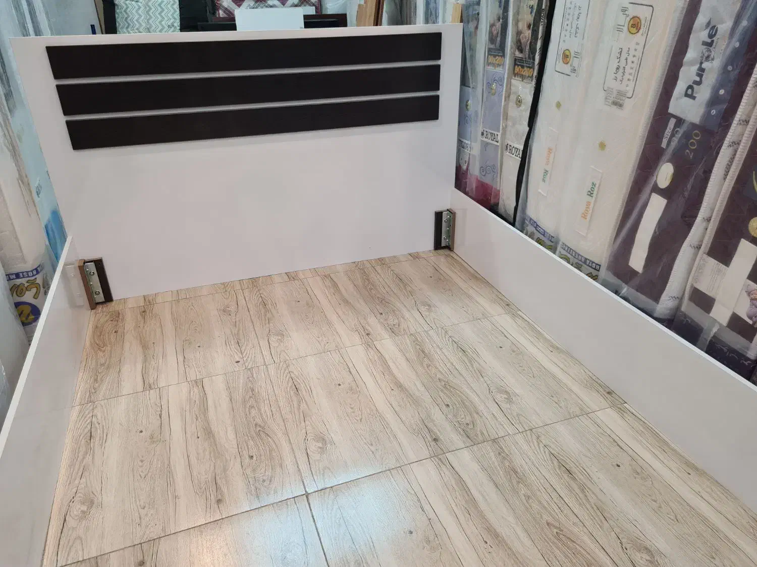 تخت خواب دو نفره ام دی اف|تخت و سرویس خواب|رشت, حمیدیان|دیوار