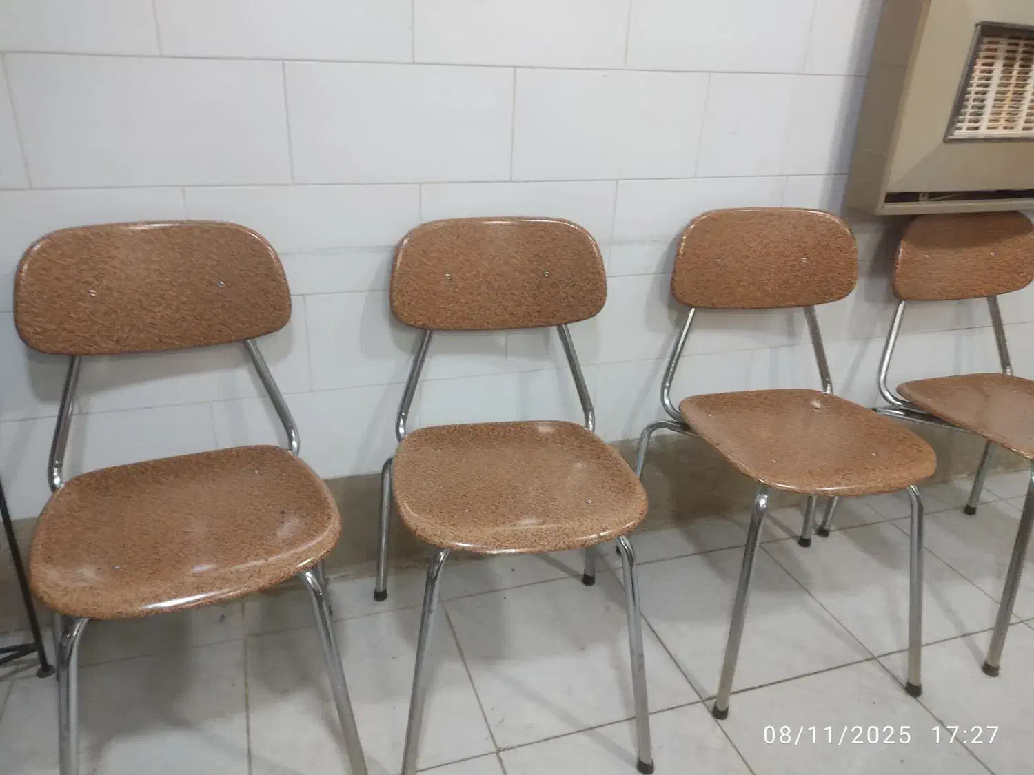 دکورآرایشگاه درحدنو|آرایشگاه و سالن‌های زیبایی|شیراز, باجگاه|دیوار