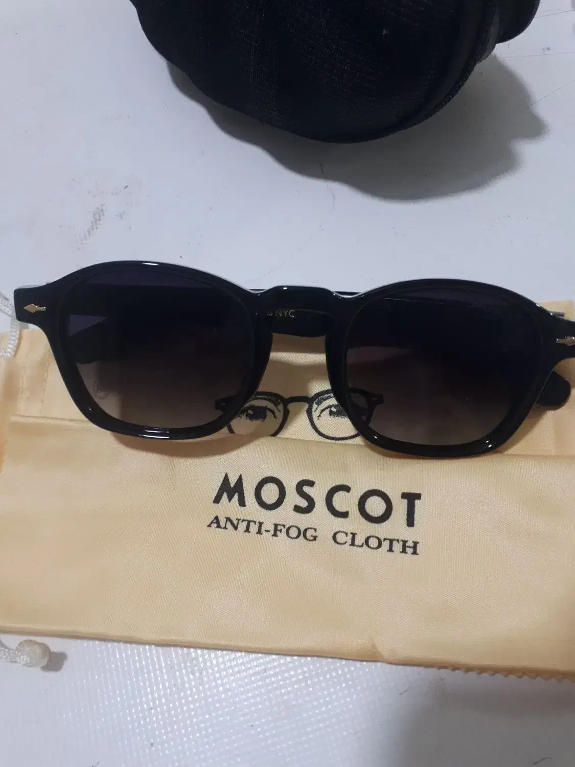 عینک آفتابی|زیورآلات و اکسسوری|یاسوج, |دیوار