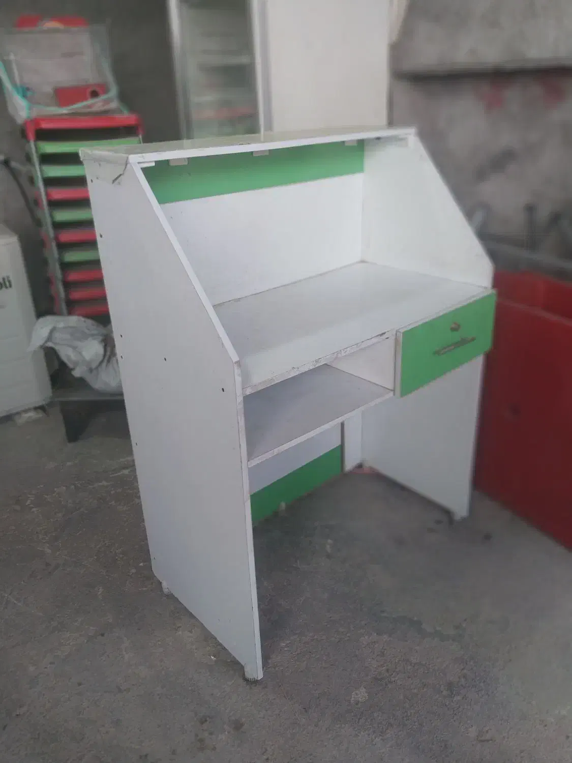 میز کار|میز تحریر و کامپیوتر|دهدشت, |دیوار