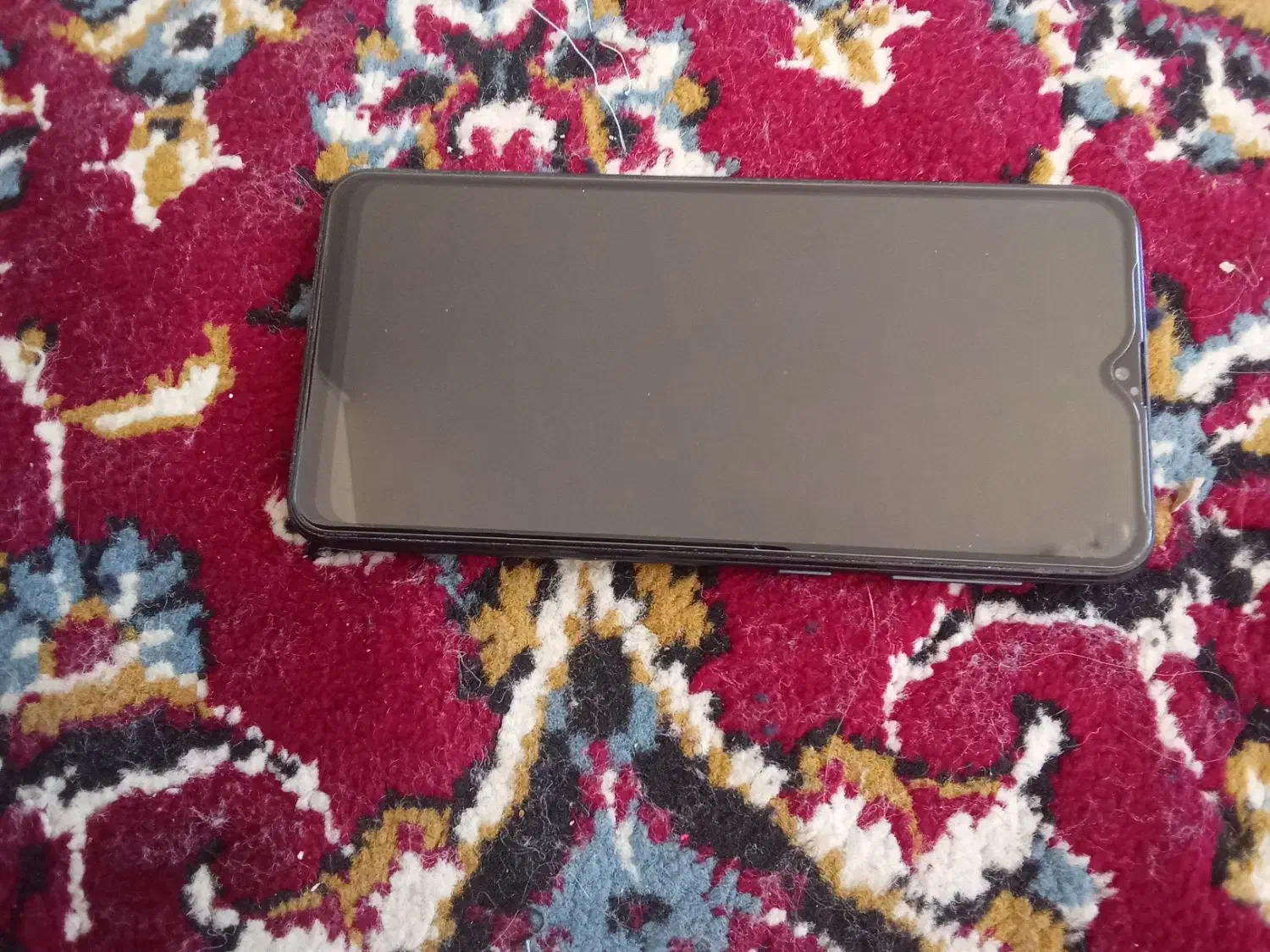 یک عدد گوشی به فروش میرسد|موبایل|بیرجند, |دیوار