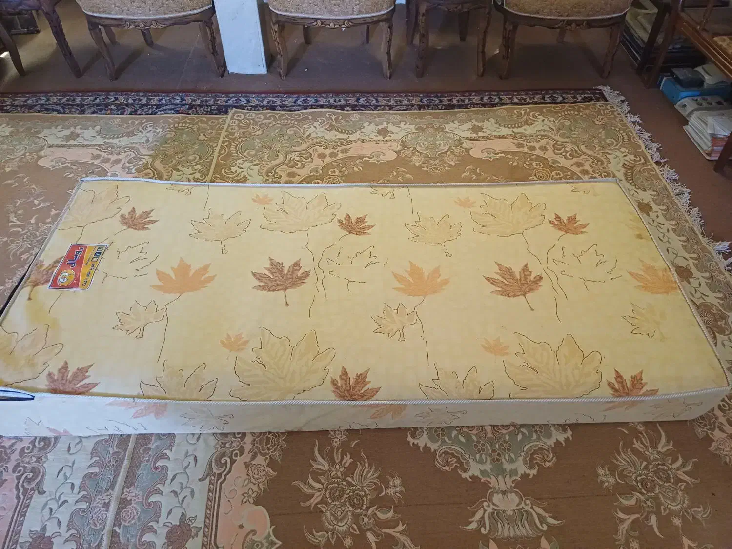 خوشخواب|تشک تختخواب|خوی, |دیوار