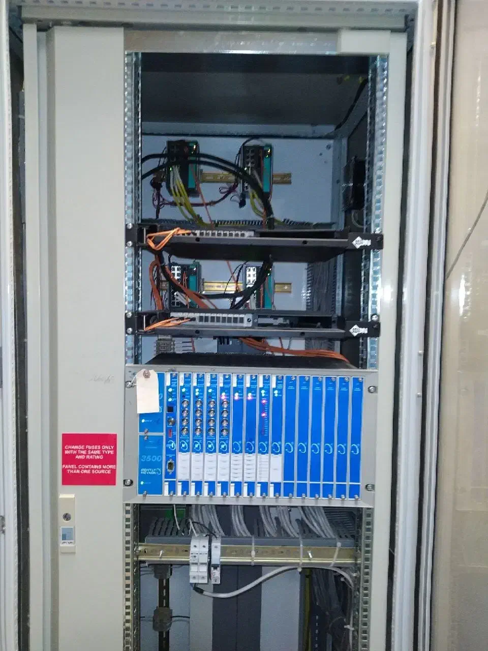 جوش فیوژن فیبرنوری و تست فلوک 8000 خانم آقایی|مودم و تجهیزات شبکه|تهران, بلوار کشاورز|دیوار