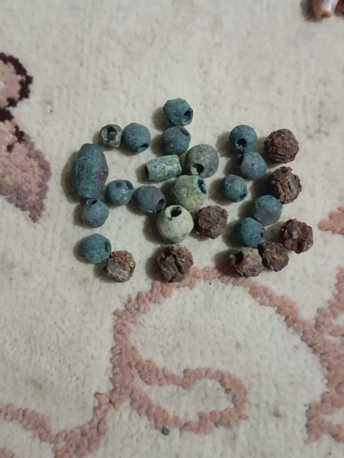 مهره قدیمی|کلکسیون اشیاء عتیقه|رودان, |دیوار