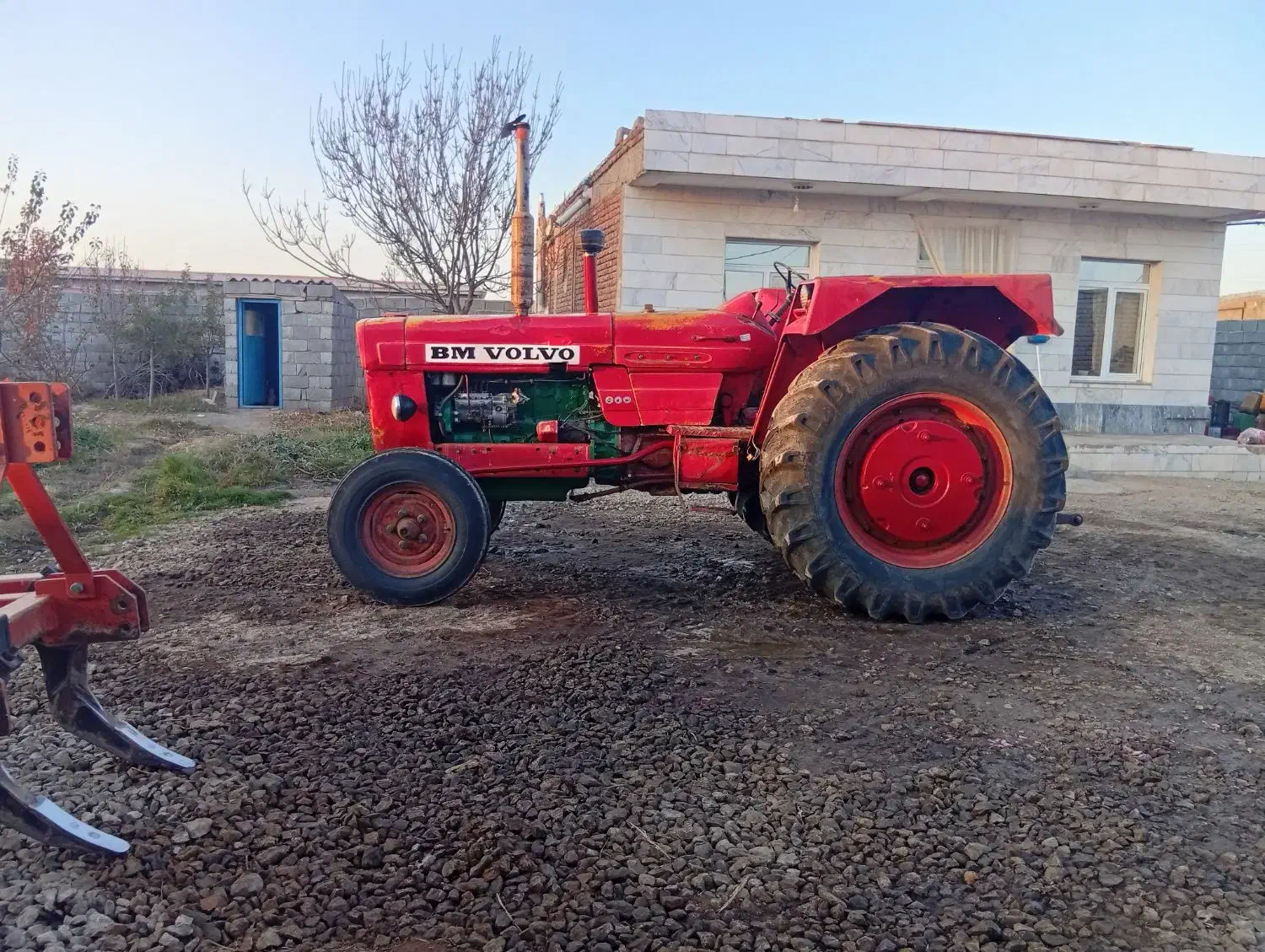 فروش تراکتور بی ام ولوو شیش سیلندر 800عتیقه|خودرو سنگین|اردبیل, |دیوار