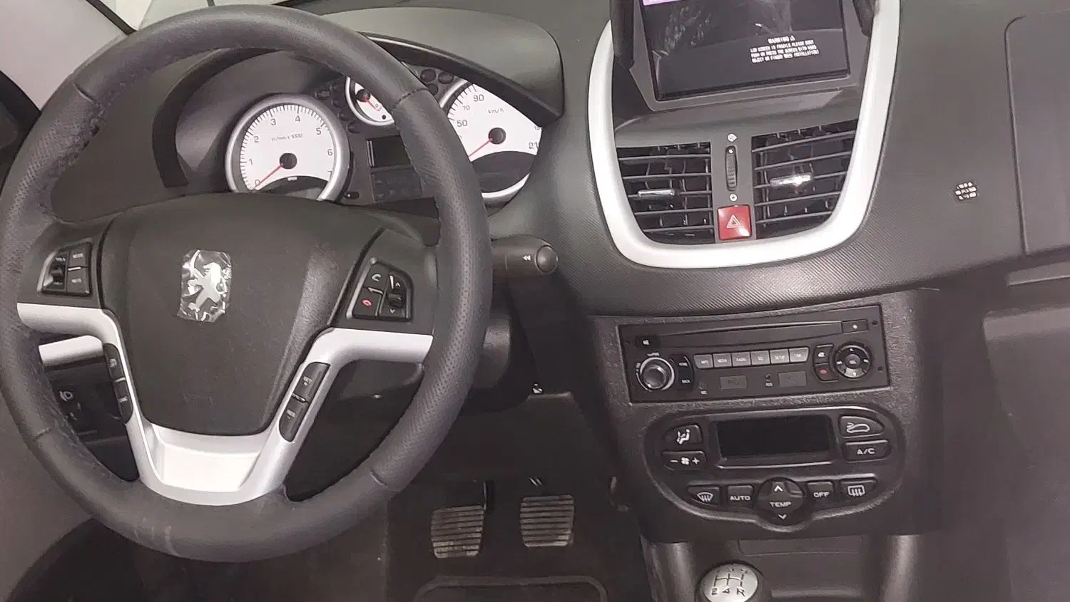 207 پاناروما خشک|خودرو سواری و وانت|گرگان, |دیوار