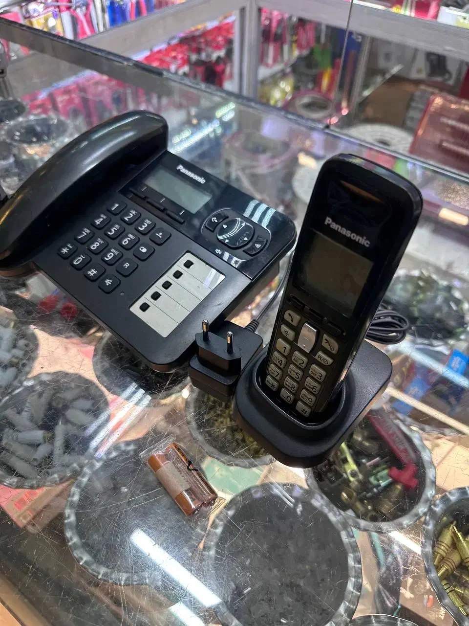 تلفن ۲ گوشی پاناسونیک|تلفن رومیزی|تهران, فلسطین (میدان انقلاب)|دیوار