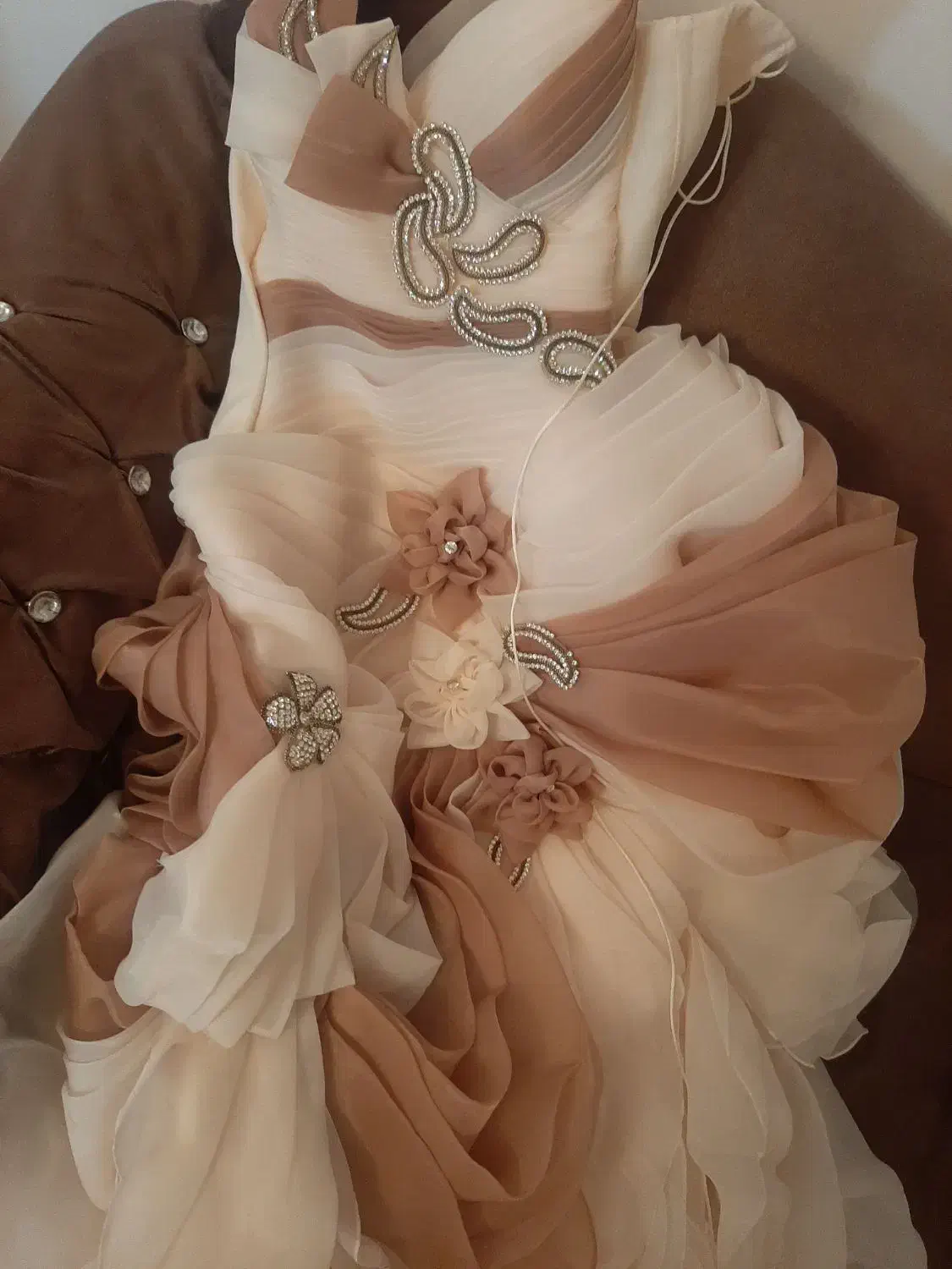 لباس عقد عروس پفی خامه ای شیک|لباس|سمنان, |دیوار