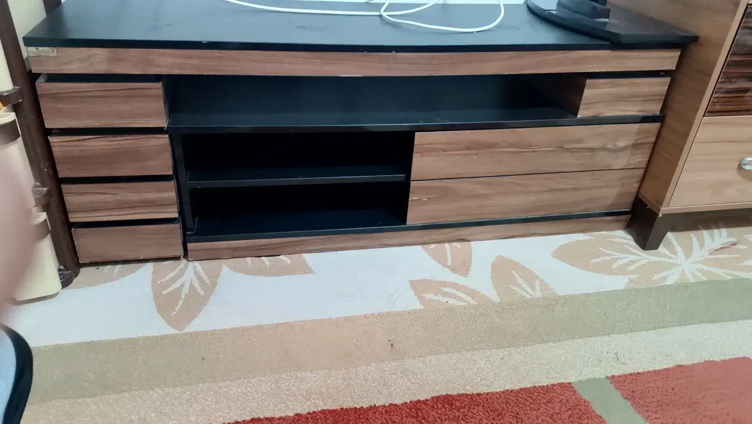 دو عدد میز تلویزیون|میز تلویزیون|بندرلنگه, |دیوار