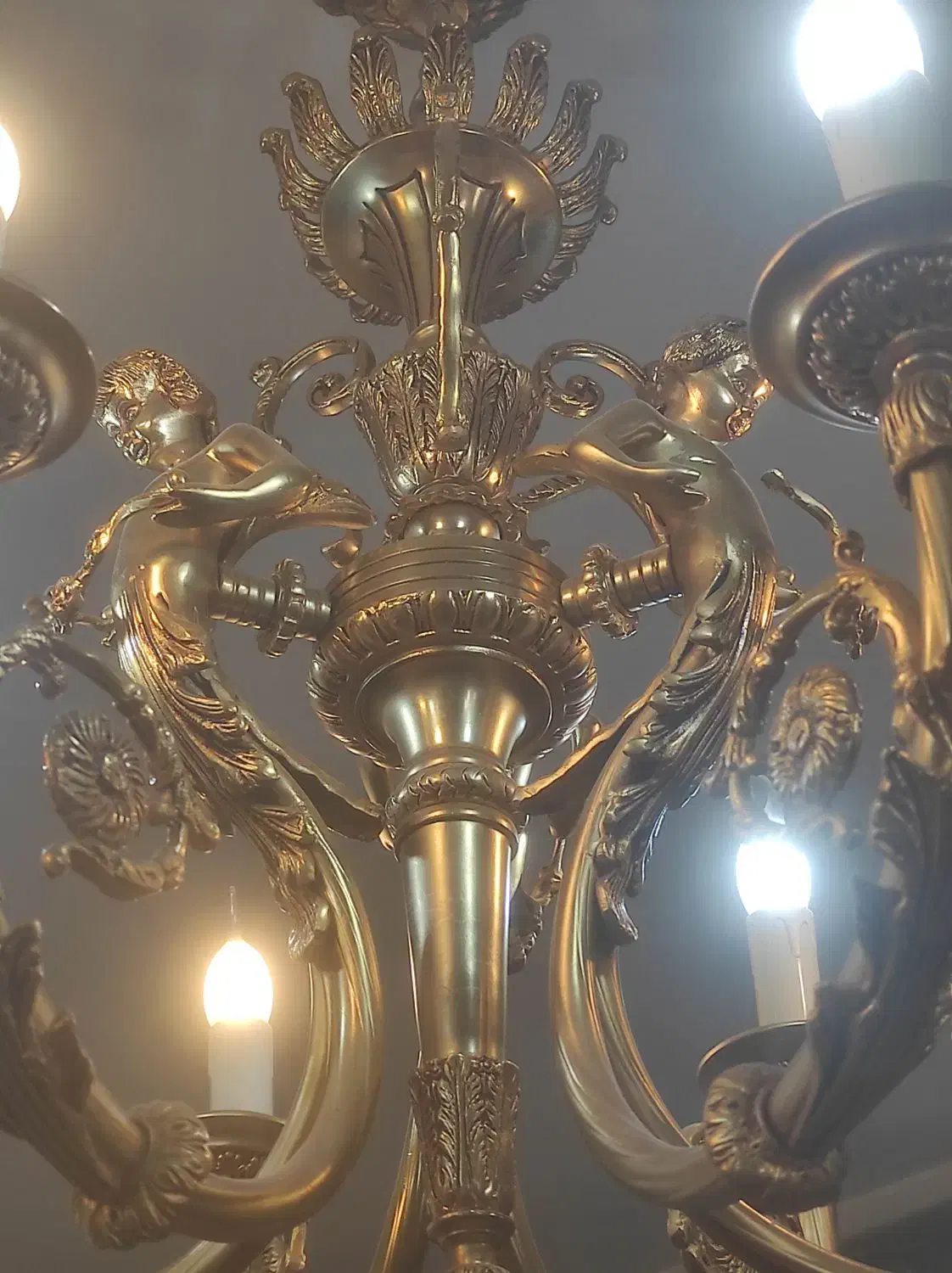 لوستر برنز اصل قدیمی|لوستر و چراغ آویز|اصفهان, بهاران|دیوار