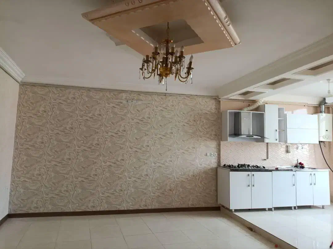 واحد بر خیابان ۱۸ متری راه مشترک ۶۰ متر|فروش آپارتمان|بروجرد, |دیوار