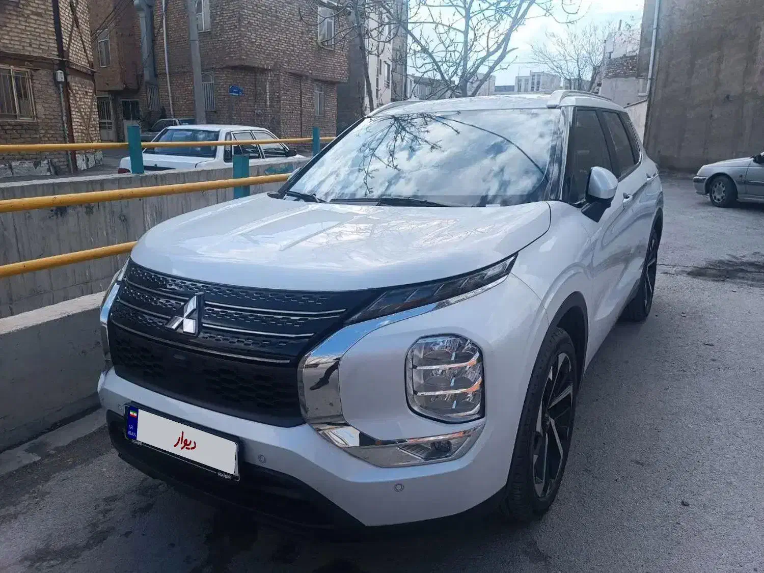 میتسوبیشی اوتلندر سری H لاین تک دف|خودرو سواری و وانت|تهران, میرداماد|دیوار