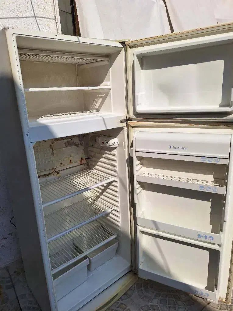 یخچال فریزری|یخچال و فریزر|شیراز, باجگاه|دیوار