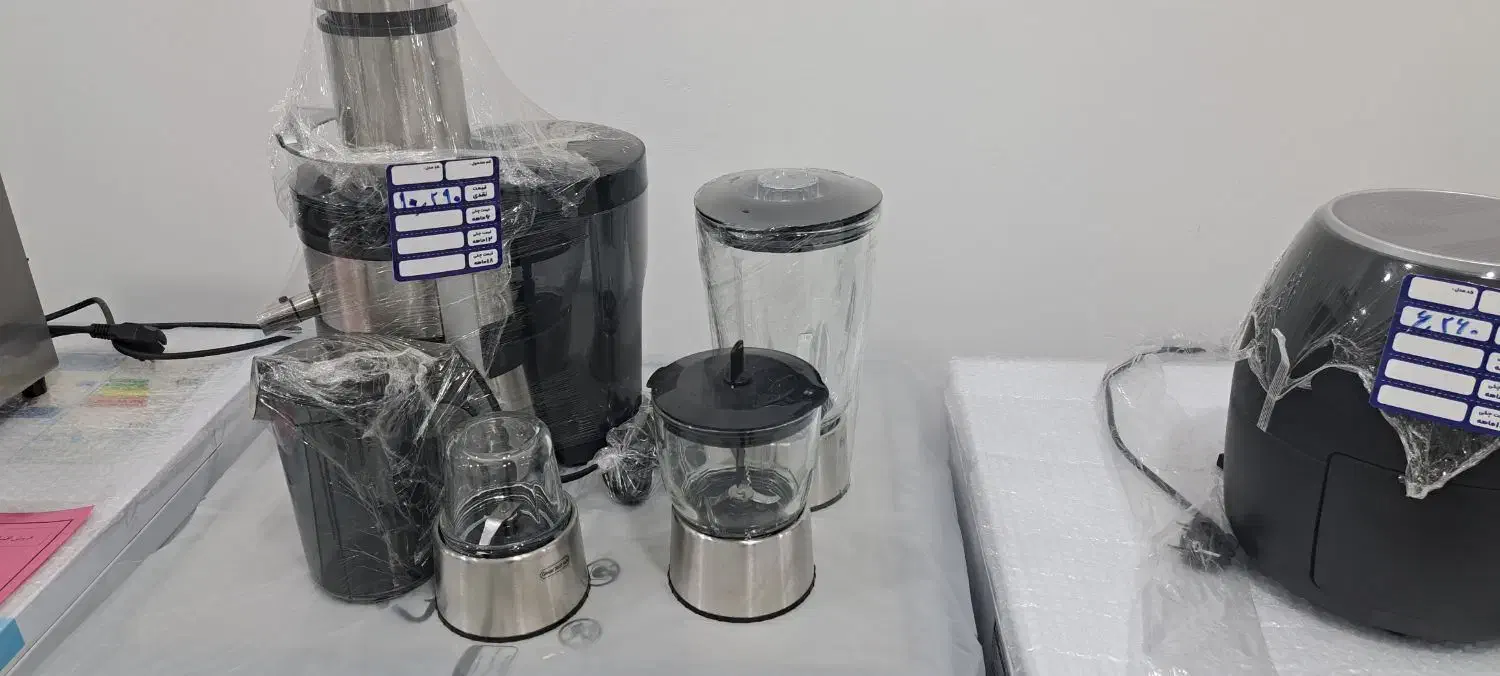 آبمیوه گیری ۴ کاره و مخلوطکن ۲کاره و خردکن|آبمیوه‌گیر و آب‌مرکبات‌گیر|بیرجند, |دیوار