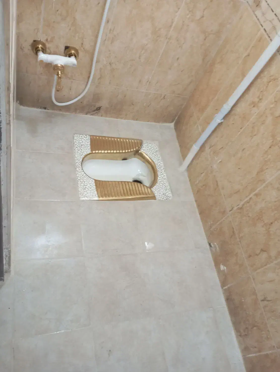 تاسیسات،لوله کشی،ایزوگام،رفع نم حمام توالت،بازسازی|خدمات پیشه و مهارت|چالوس, |دیوار