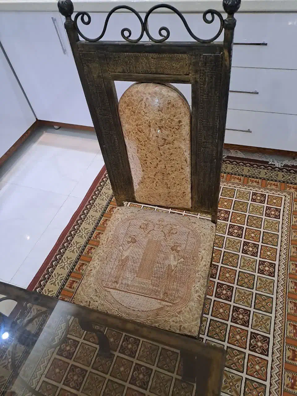 میز ناهارخوری|میز و صندلی غذاخوری|شاهین‌شهر, خانه کارگر|دیوار